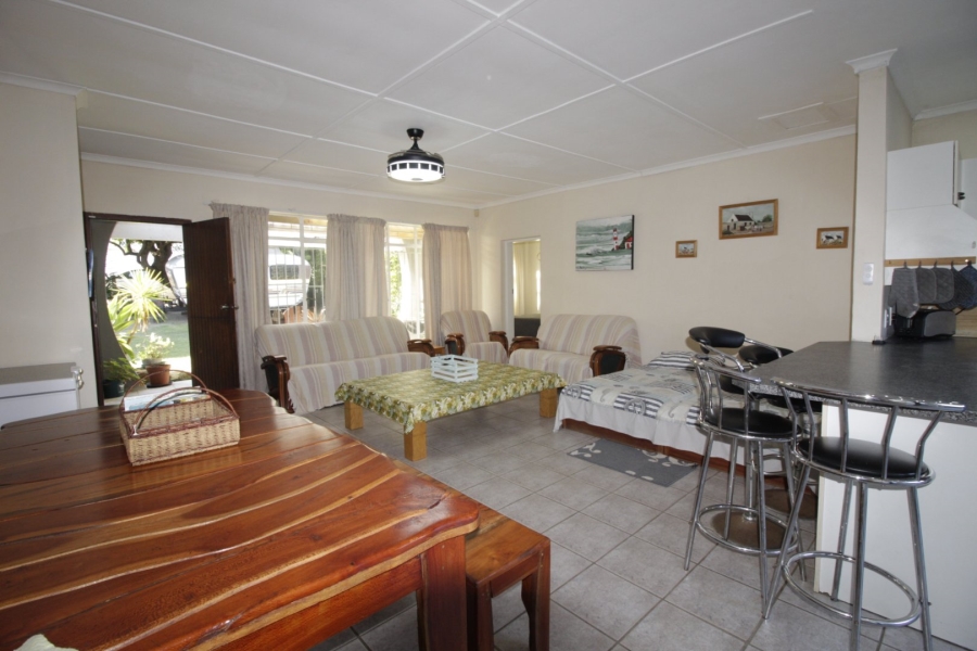 4 Bedroom Property for Sale in Paradise Beach Eastern Cape
